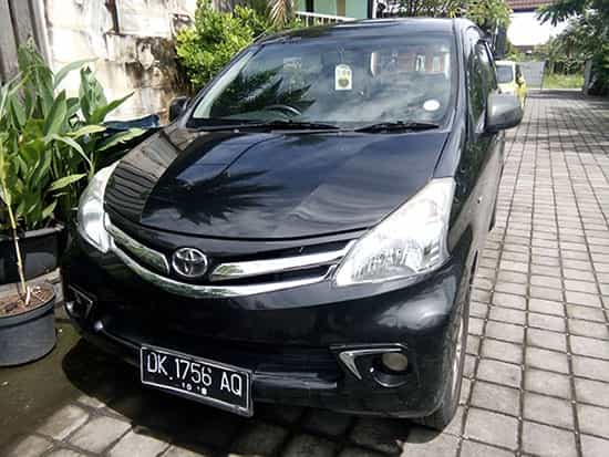 Review Bali car rental Toyota Avanza